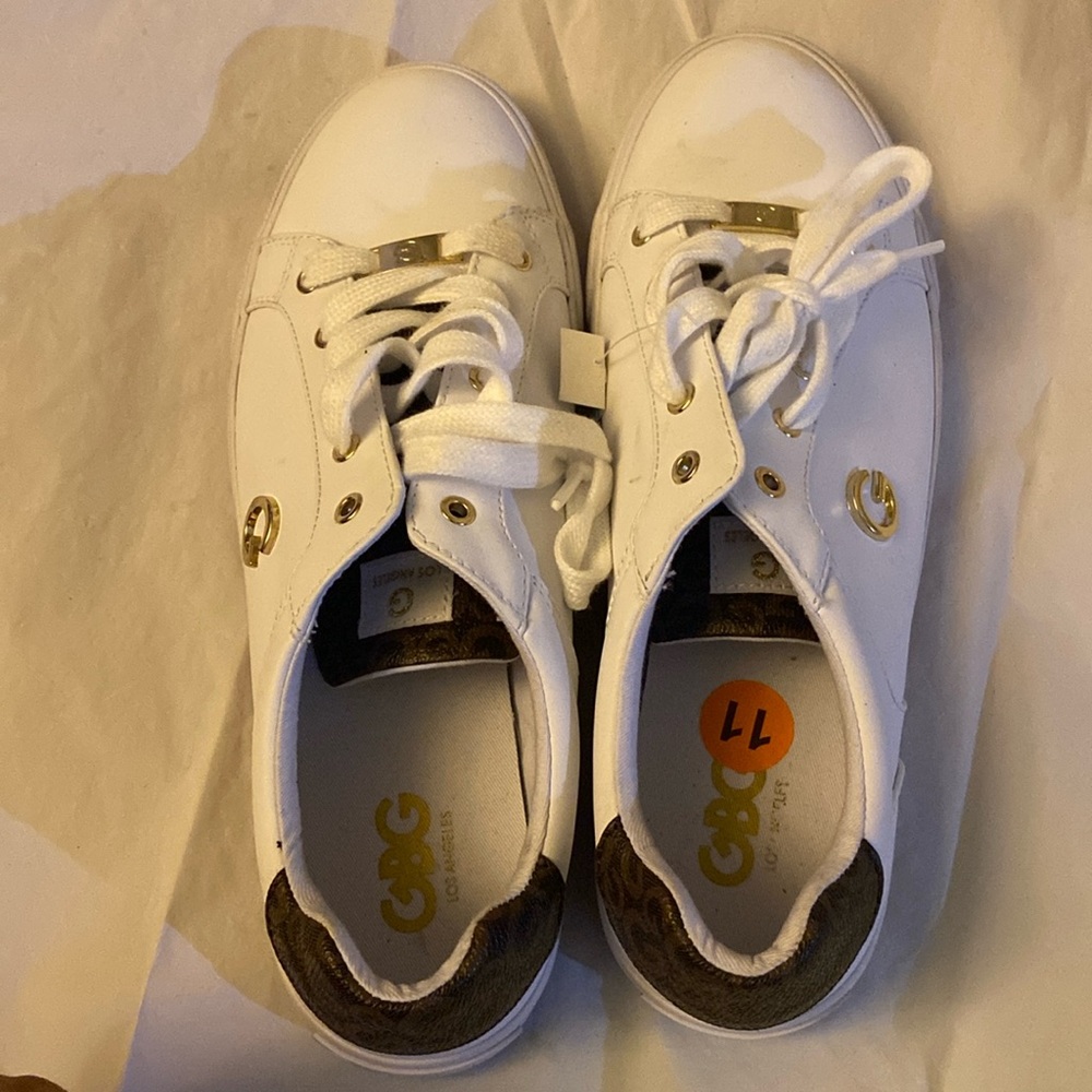 GBG Los Angeles size 11 white and brown sneakers $25
